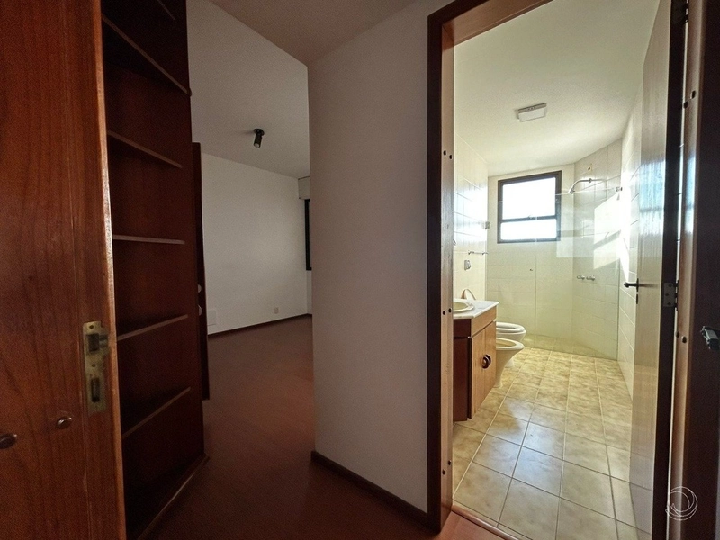Apartamento na Agronômica Com 4 dormitórios, sendo 03 suíte e 3 vagas: 32ª foto da galeria de imagens do imóvel