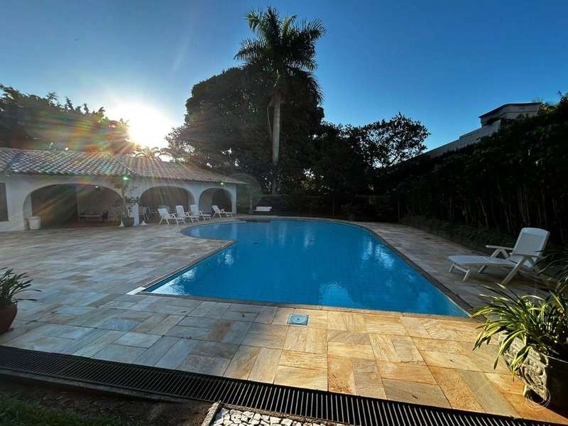 Apartamento na Agronômica Com 4 dormitórios, sendo 03 suíte e 3 vagas: 48ª foto da galeria de imagens do imóvel