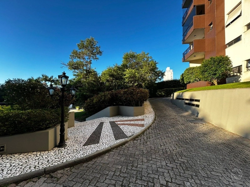 Apartamento na Agronômica Com 4 dormitórios, sendo 03 suíte e 3 vagas: 50ª foto da galeria de imagens do imóvel