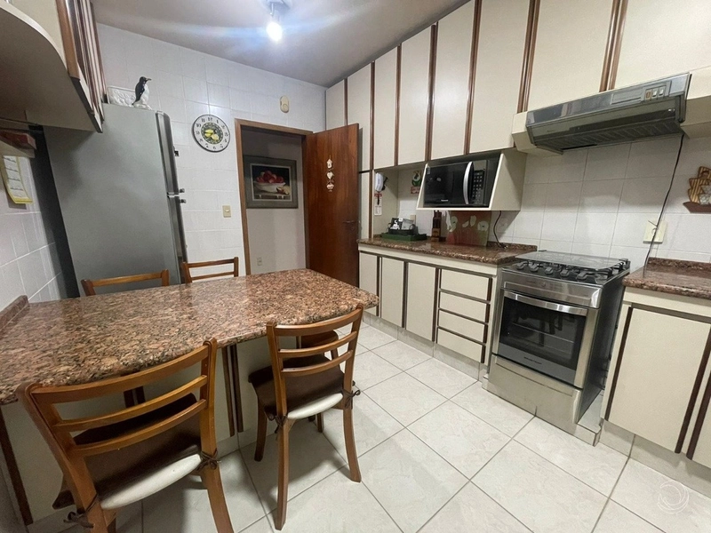 Apartamento no Centro com 3 dormitórios 1 suítes e 2 vagas - 170m²: 17ª foto da galeria de imagens do imóvel