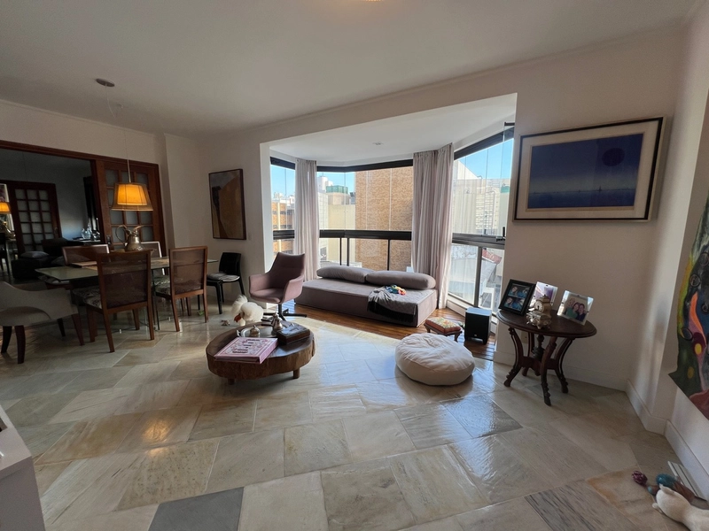 Apartamento no Centro com 3 dormitórios, sendo 1 suíte com 2 vagas: 24ª foto da galeria de imagens do imóvel