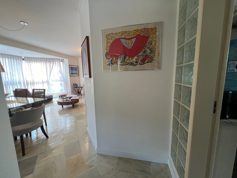 Apartamento no Centro com 3 dormitórios, sendo 1 suíte com 2 vagas: 17ª foto da galeria de imagens do imóvel