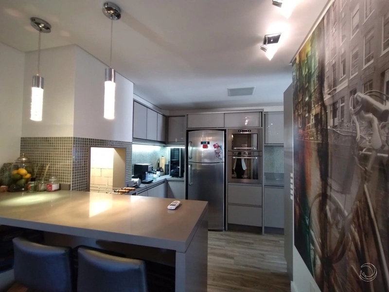 Apartamento no Centro com 3 dormitórios com 1 suítes e 3 vagas: 2ª foto da galeria de imagens do imóvel