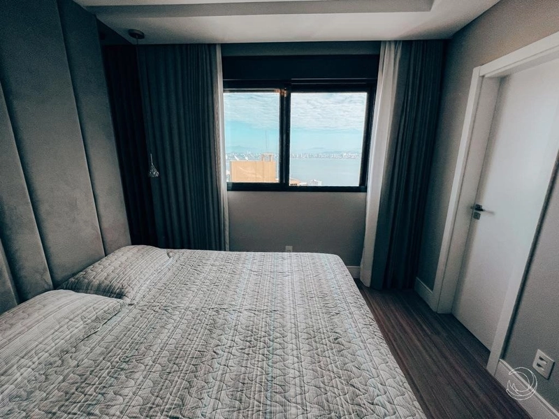 Apartamento na Agronômica com 3 dormitórios 3 suítes com 2 vagas: 17ª foto da galeria de imagens do imóvel