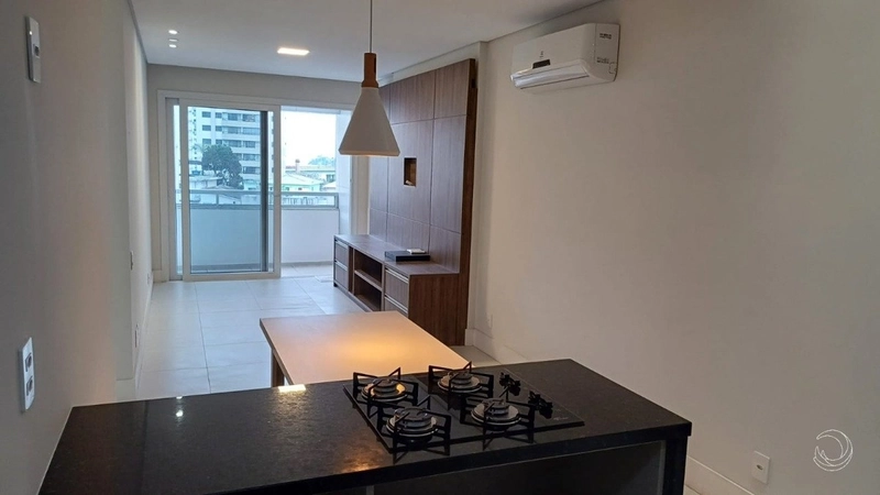 Apartamento no Centro com 2 dormitórios 1 suíte e 1 vg -semi mobiliado: 1ª foto da galeria de imagens do imóvel