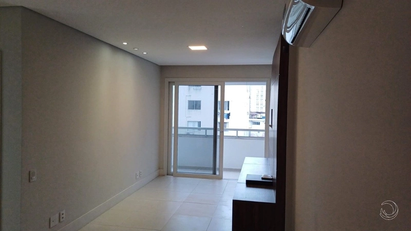 Apartamento no Centro com 2 dormitórios 1 suíte e 1 vg -semi mobiliado: 4ª foto da galeria de imagens do imóvel