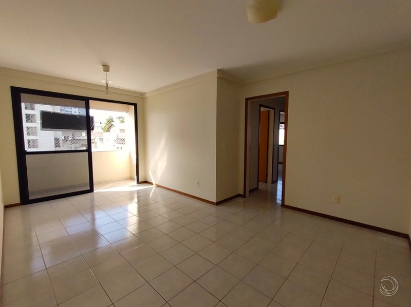 Apartamento na Agronômica com 3 dormitórios sendo 1 suíte e 1 vaga: 2ª foto da galeria de imagens do imóvel