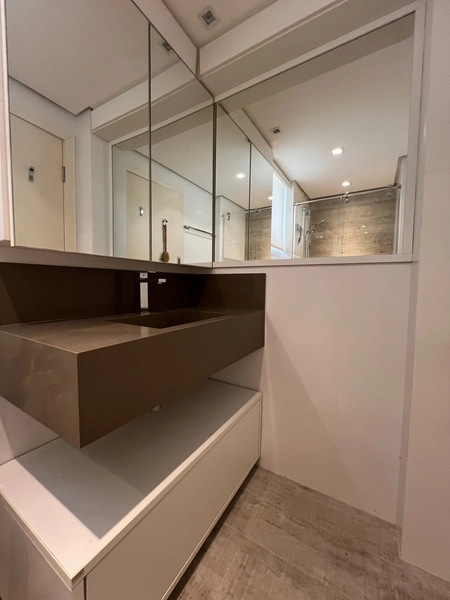 Apartamento no Centro com 1dormitórios com 1 suíte e 1 vaga de garagem: 9ª foto da galeria de imagens do imóvel