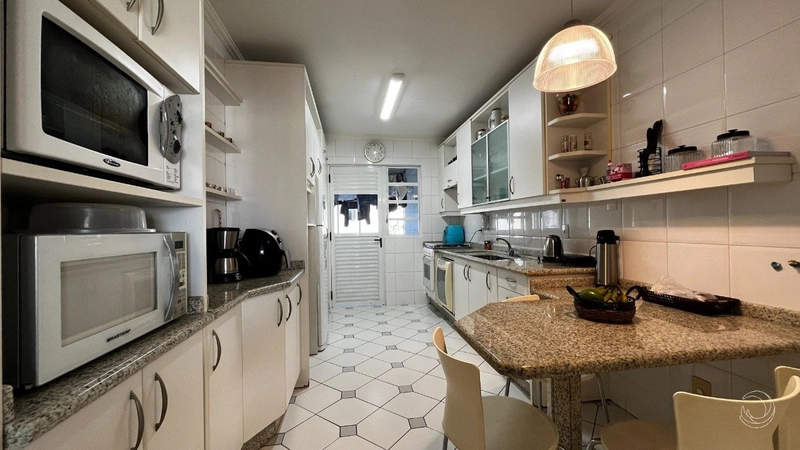 Apartamento no Centro com 4 dormitórios, sendo 1 suíte e 4 vagas 147m²: 16ª foto da galeria de imagens do imóvel