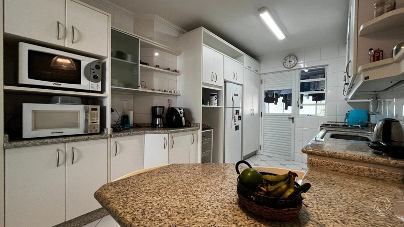 Apartamento no Centro com 4 dormitórios, sendo 1 suíte e 4 vagas 147m²: 17ª foto da galeria de imagens do imóvel