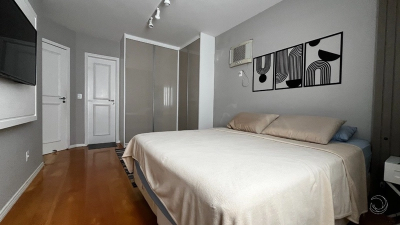 Apartamento no Centro com 4 dormitórios, sendo 1 suíte e 4 vagas 147m²: 18ª foto da galeria de imagens do imóvel