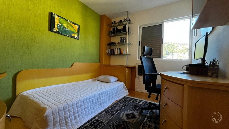 Apartamento no Centro com 4 dormitórios, sendo 1 suíte e 4 vagas 147m²: 9ª foto da galeria de imagens do imóvel