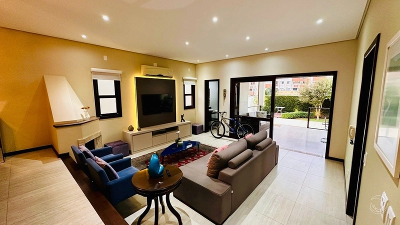 Casa no Córrego Grande com 4 dormitórios sendo 1 suíte - 220 m²: 2ª foto da galeria de imagens do imóvel