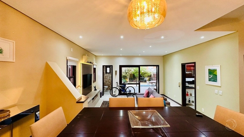 Casa no Córrego Grande com 4 dormitórios sendo 1 suíte - 220 m²: 5ª foto da galeria de imagens do imóvel
