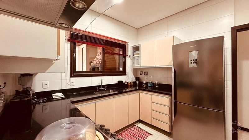 Casa no Córrego Grande com 4 dormitórios sendo 1 suíte - 220 m²: 24ª foto da galeria de imagens do imóvel