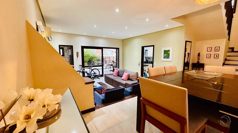 Casa no Córrego Grande com 4 dormitórios sendo 1 suíte - 220 m²: 9ª foto da galeria de imagens do imóvel