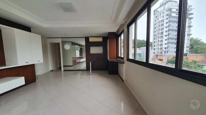 Apartamento na agronômica com 3 dormitórios, sendo 1 suíte e 1 vaga: 9ª foto da galeria de imagens do imóvel