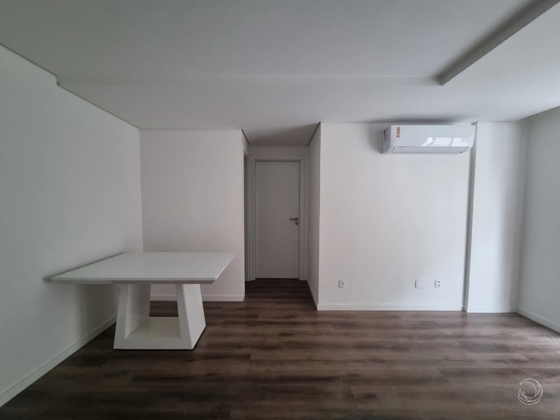 Apartamento no Centro com 1 dormitório e 1 vaga: 2ª foto da galeria de imagens do imóvel