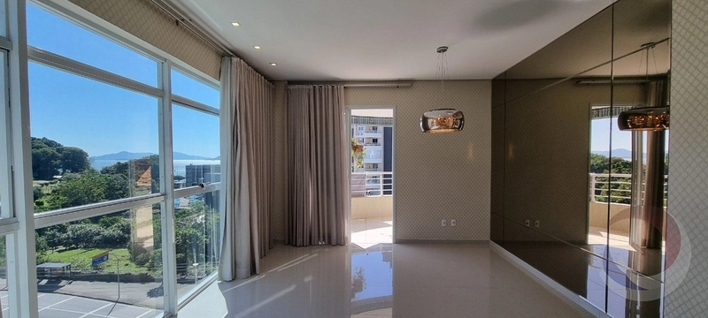 Apartamento na agronômica com 03 dormitórios, sendo 03 suítes: 3ª foto da galeria de imagens do imóvel