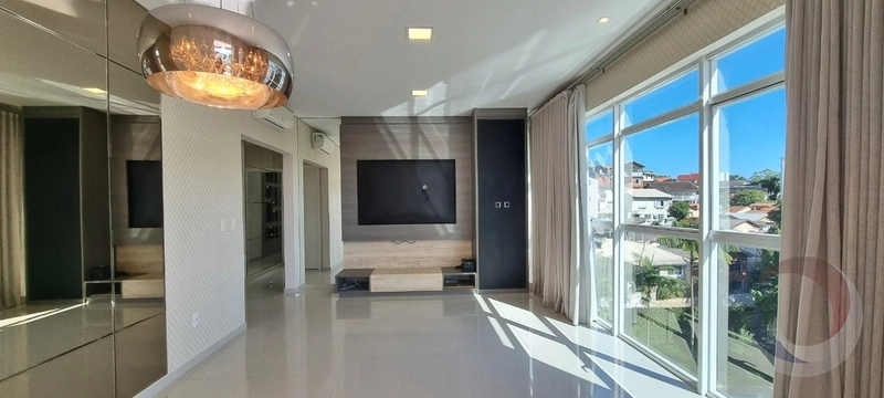 Apartamento na agronômica com 03 dormitórios, sendo 03 suítes: 1ª foto da galeria de imagens do imóvel
