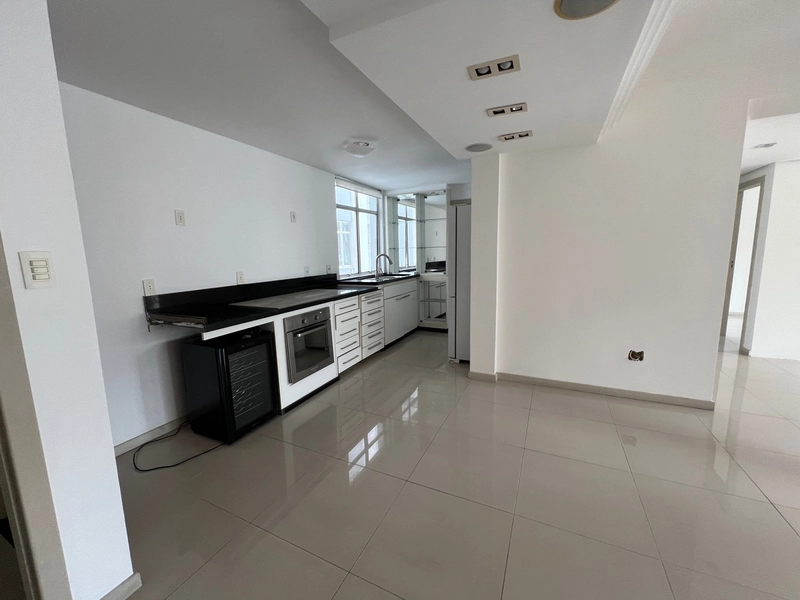 Apartamento no Centro com 3 dormitórios 1 suíte e 1 vaga 105m²: 2ª foto da galeria de imagens do imóvel