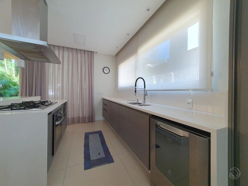 Casa residencial em condomínio fechado com 4 dorm. sendo 4 suítes: 6ª foto da galeria de imagens do imóvel