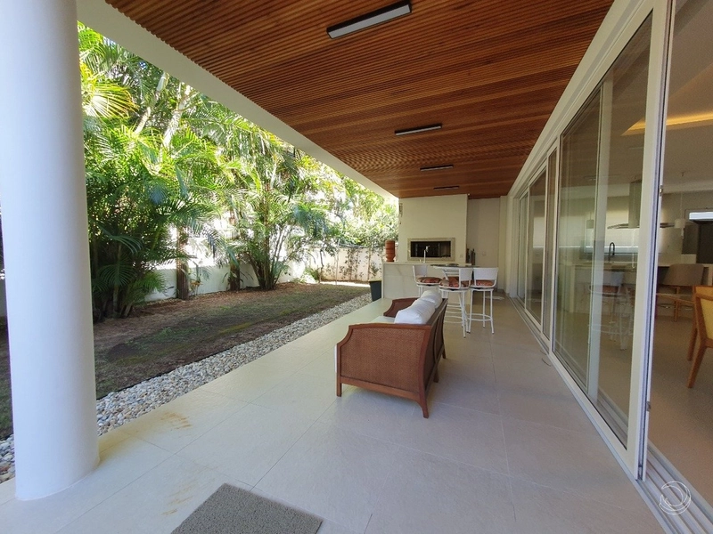 Casa residencial em condomínio fechado com 4 dorm. sendo 4 suítes: 3ª foto da galeria de imagens do imóvel