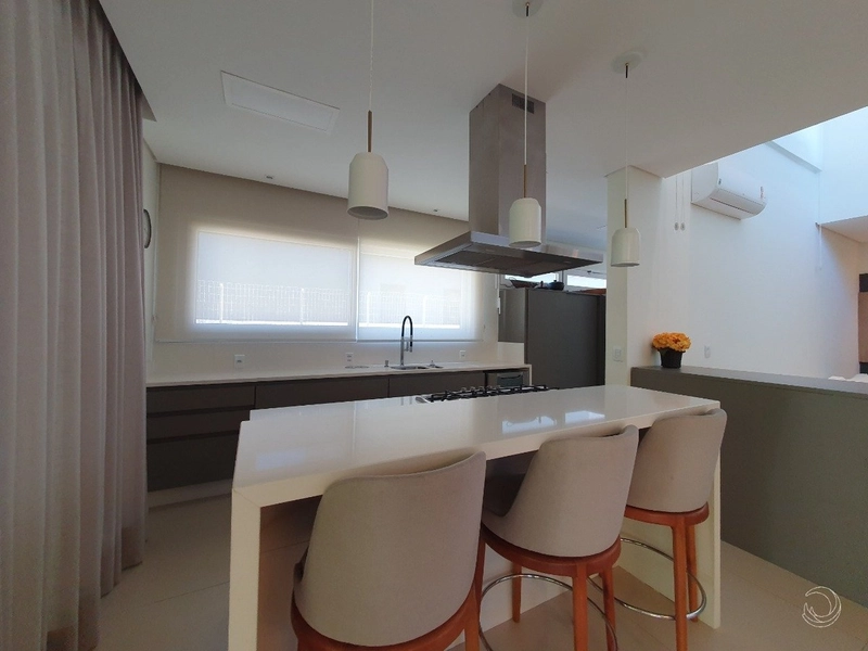 Casa residencial em condomínio fechado com 4 dorm. sendo 4 suítes: 18ª foto da galeria de imagens do imóvel