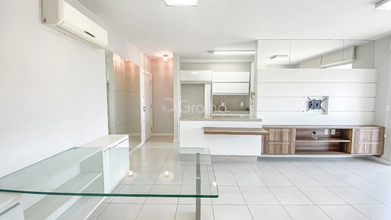 Apartamento em Coqueiros com 2 dormitórios 2 suítes 2 vagas: 3ª foto da galeria de imagens do imóvel