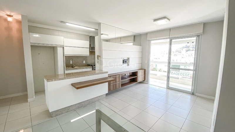 Apartamento em Coqueiros com 2 dormitórios 2 suítes 2 vagas: 4ª foto da galeria de imagens do imóvel