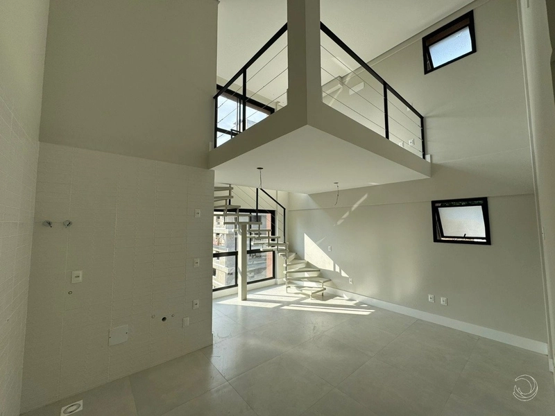 Apartamento Duplex no Centro com 1 dormitório 1 suíte e 1 vaga: 2ª foto da galeria de imagens do imóvel