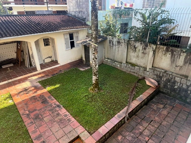 Casa no Bom Abrigo a venda com 3 dormitórios 1 suítes e 2 vagas 300m²: 1ª foto da galeria de imagens do imóvel