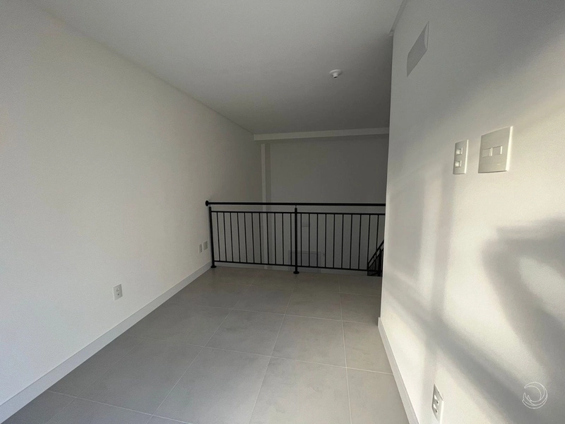 Apartamento duplex no Centro com com 1 dormitório e 1 vaga: 9ª foto da galeria de imagens do imóvel