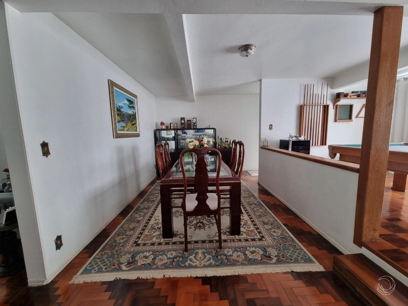 Casa no Bom Abrigo com 3 dormitórios sendo 1 suíte e 2 vagas: 5ª foto da galeria de imagens do imóvel