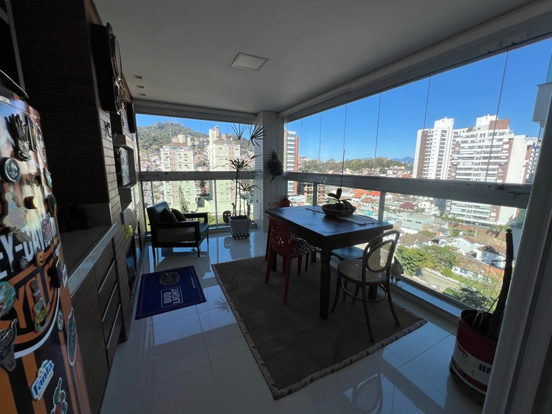 Apartamento na Beira Mar com 2 suítes e 2 vagas com 108m²: 8ª foto da galeria de imagens do imóvel
