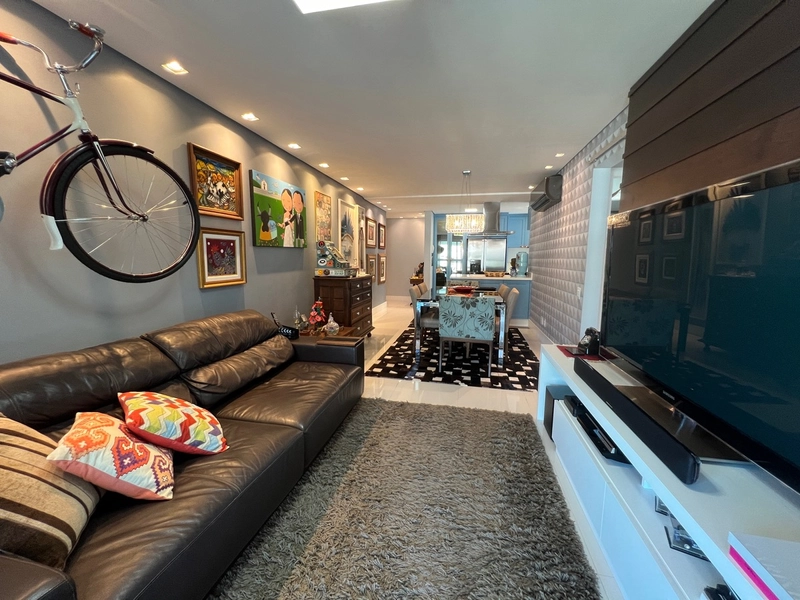 Apartamento na Beira Mar com 2 suítes e 2 vagas com 108m²: 3ª foto da galeria de imagens do imóvel