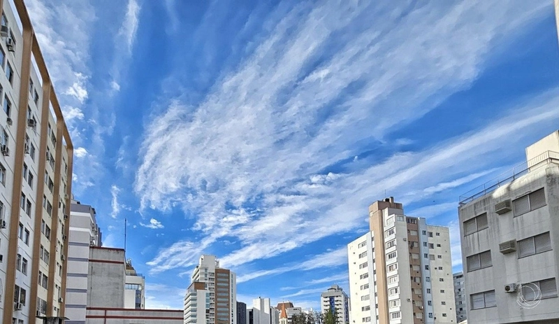 Apartamento no Centro com 2 dormitórios e 1 vaga - 45m²: 5ª foto da galeria de imagens do imóvel