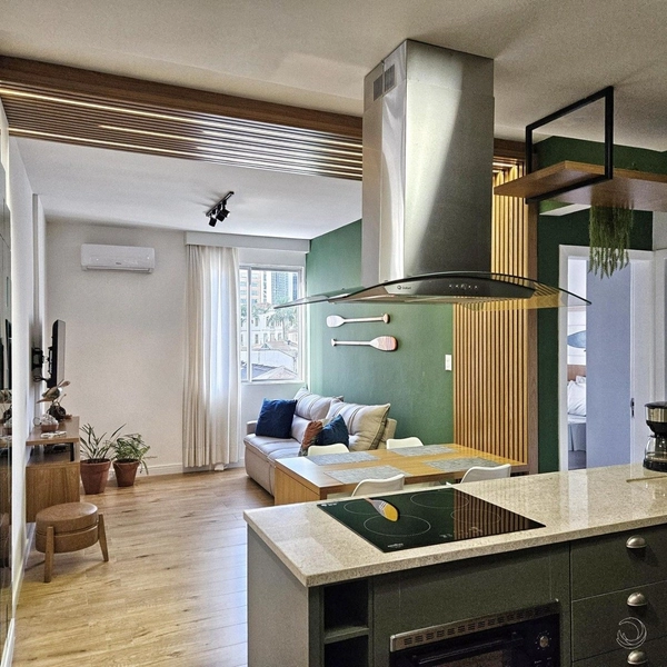 Apartamento no Centro com 2 dormitórios e 1 vaga - 45m²: 3ª foto da galeria de imagens do imóvel
