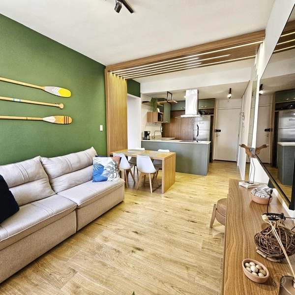 Apartamento no Centro com 2 dormitórios e 1 vaga - 45m²: 1ª foto da galeria de imagens do imóvel
