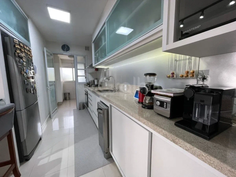 Apartamento no Itacorubi com 4 dormitórios 2 suítes 2 vagas: 10ª foto da galeria de imagens do imóvel