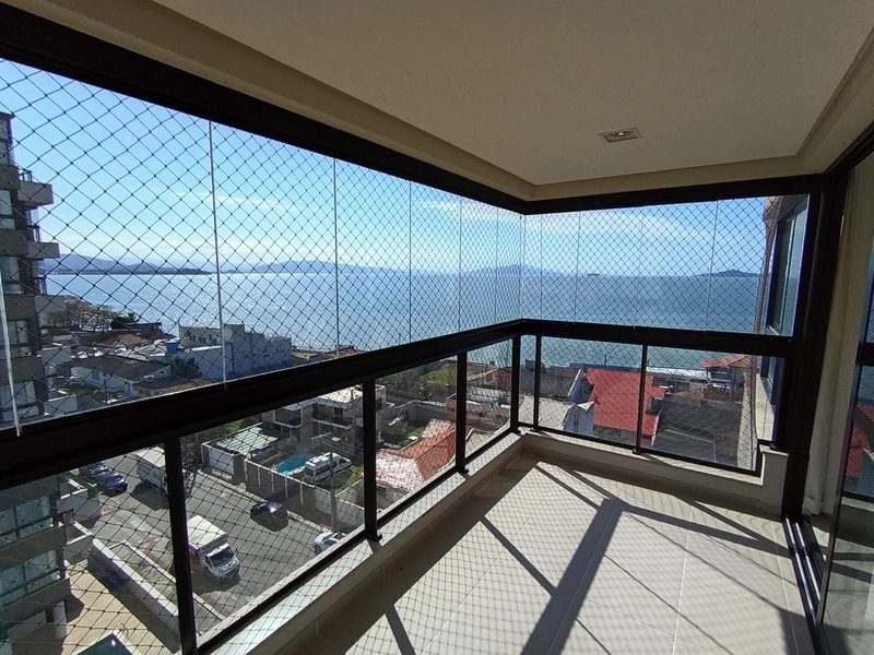 Apartamento no Balneário com 3 dormitórios, sendo 1 suíte e 2 vagas: 4ª foto da galeria de imagens do imóvel