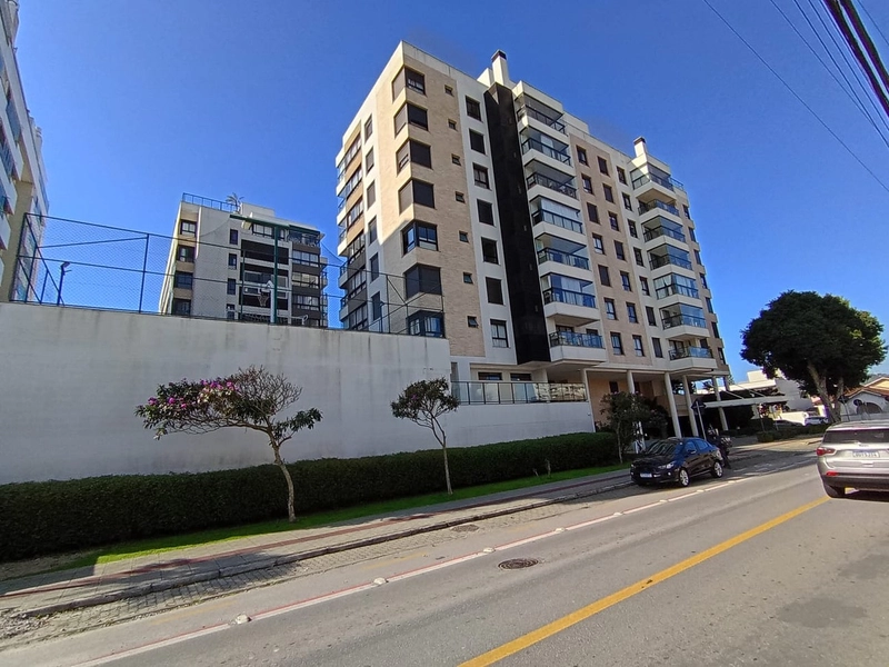 Apartamento no Balneário com 3 dormitórios, sendo 1 suíte e 2 vagas: 3ª foto da galeria de imagens do imóvel