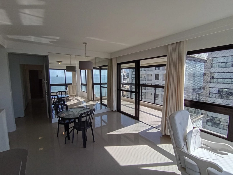 Apartamento no Balneário com 3 dormitórios, sendo 1 suíte e 2 vagas: 5ª foto da galeria de imagens do imóvel