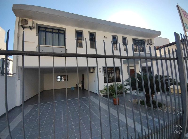 Casa residencial na Agronômica com 5 dormitórios 4 suítes e 4 vagas: 13ª foto da galeria de imagens do imóvel