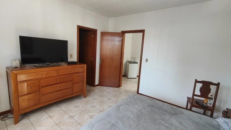 Casa residencial na Agronômica com 5 dormitórios 4 suítes e 4 vagas: 8ª foto da galeria de imagens do imóvel
