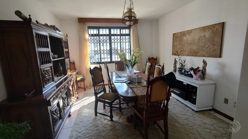 Casa residencial na Agronômica com 5 dormitórios 4 suítes e 4 vagas: 3ª foto da galeria de imagens do imóvel