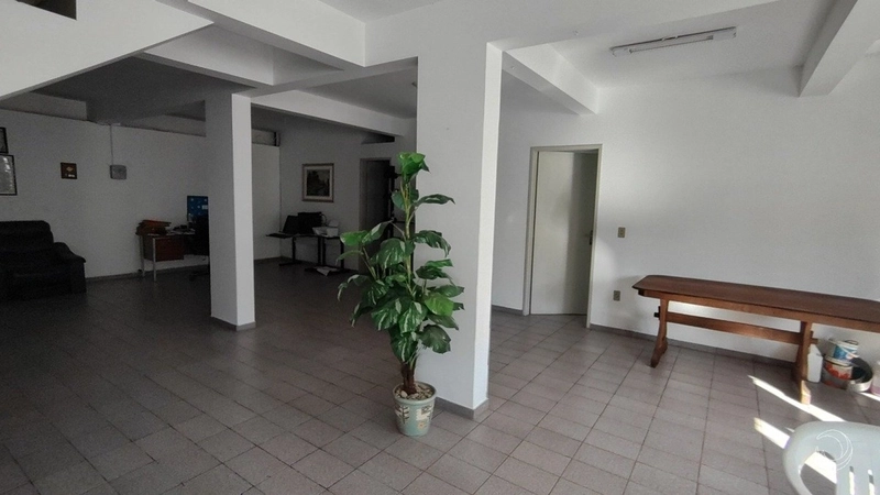 Casa residencial na Agronômica com 5 dormitórios 4 suítes e 4 vagas: 6ª foto da galeria de imagens do imóvel