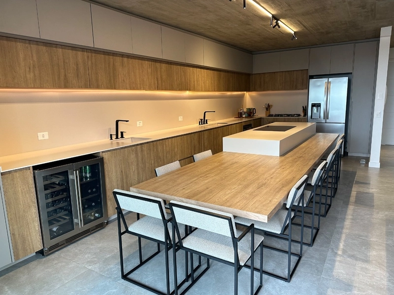 Casa no Canto da Lagoa com 3 quartos sendo 3 suítes e 2 vagas: 3ª foto da galeria de imagens do imóvel