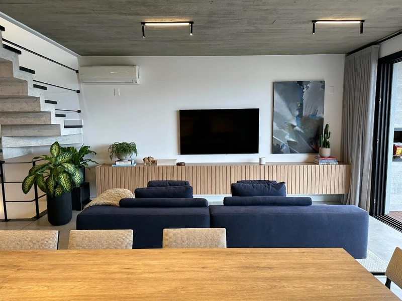 Casa no Canto da Lagoa com 3 quartos sendo 3 suítes e 2 vagas: 8ª foto da galeria de imagens do imóvel