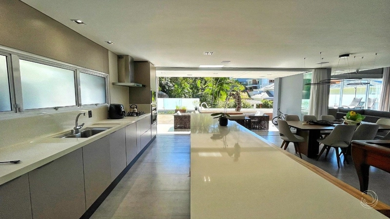 Casa em Santo Antônio de Lisboa com 3 dormitórios 3 suítes e 4 vgs: 4ª foto da galeria de imagens do imóvel